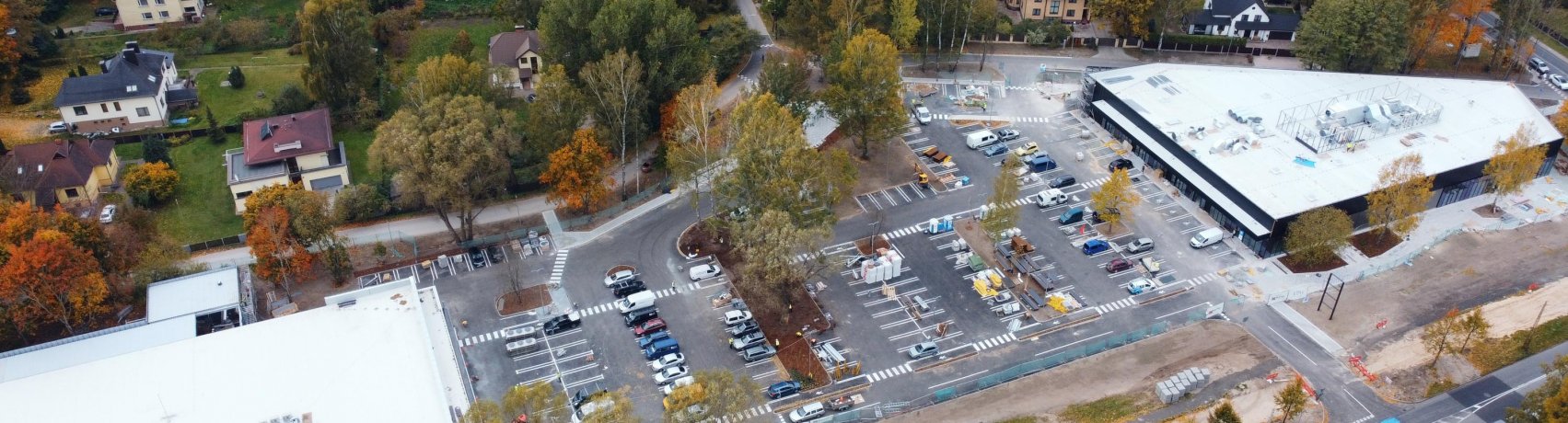 Shopping complex at Valdeķu street